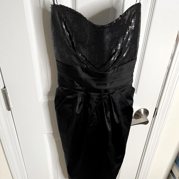 Black Strapless Cocktail Dress with Sequence Design - Picture 2 of 6